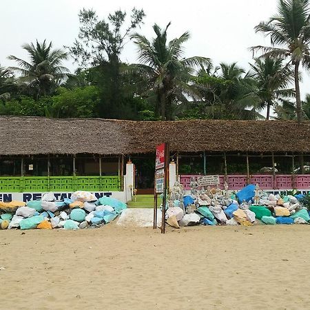Seashore Garden Beach Resort 甘吉布勒姆 外观 照片