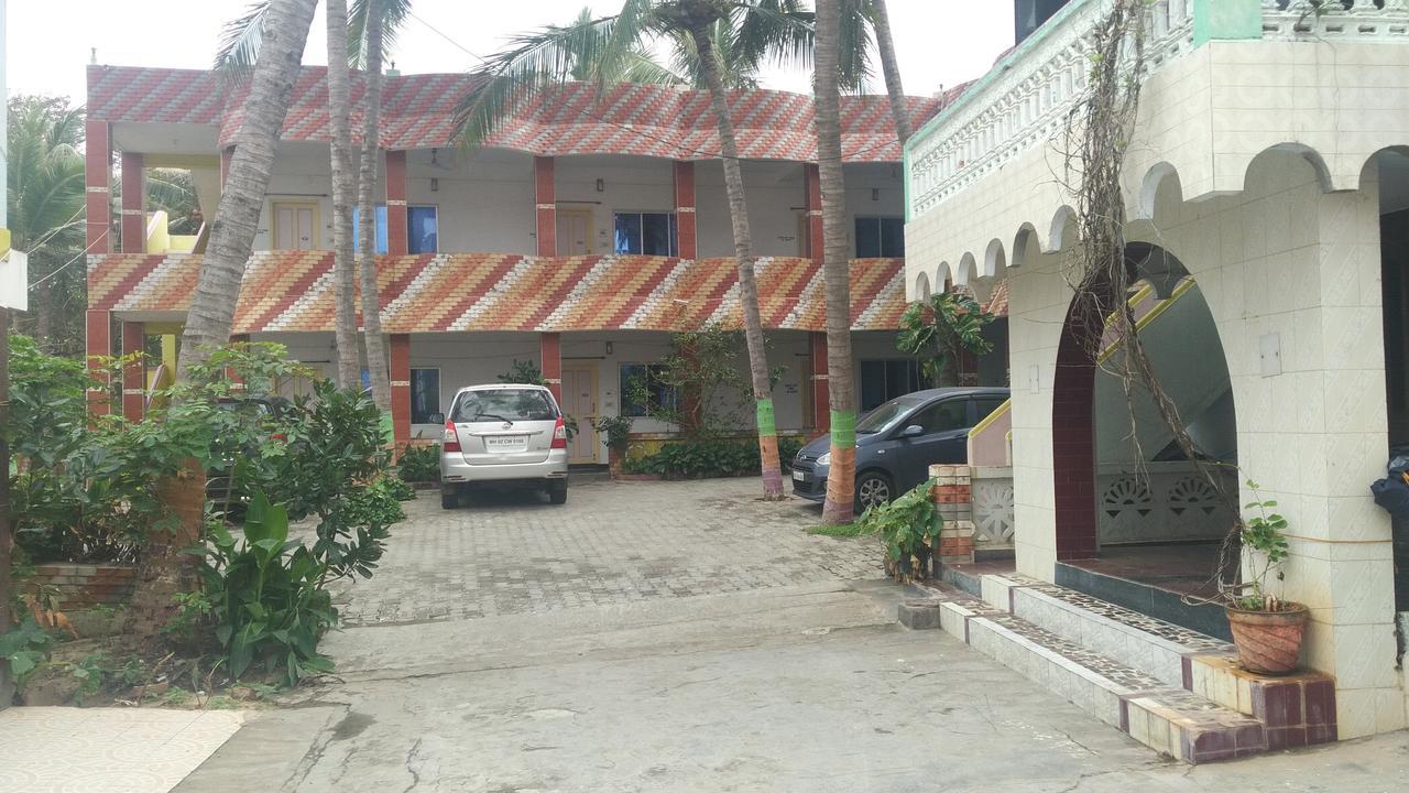 Seashore Garden Beach Resort 甘吉布勒姆 外观 照片