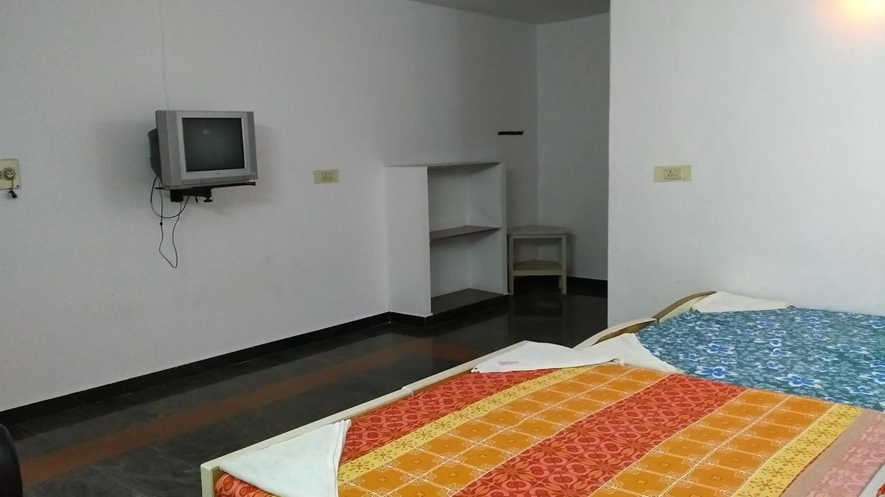Seashore Garden Beach Resort 甘吉布勒姆 外观 照片